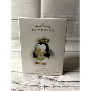 Hallmark Keepsake Ornament South Pole Pals Scooter 2007 with original box